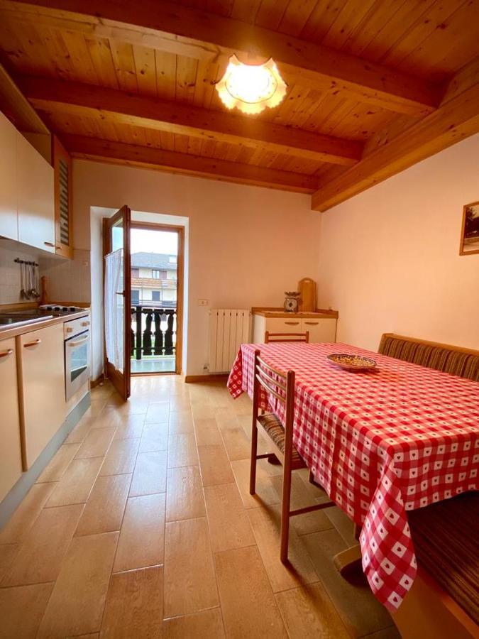 Casa Ortensia Pellizzano Eksteriør billede